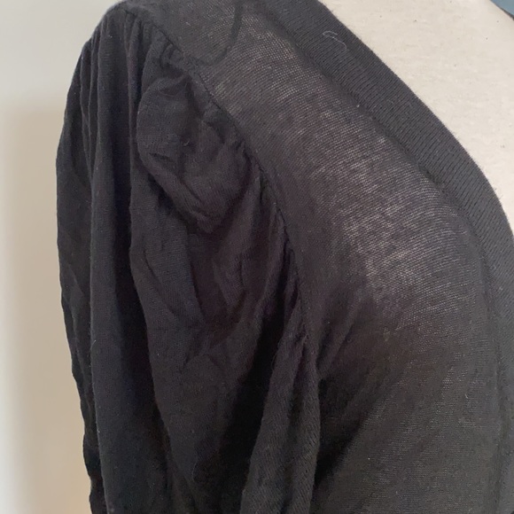 2/40$ 🛍 Black Vest - Picture 3 of 3